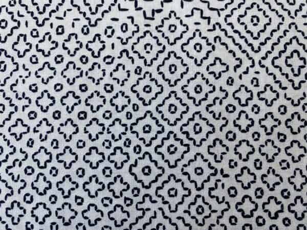 Patchwork stof - hvid med mønster