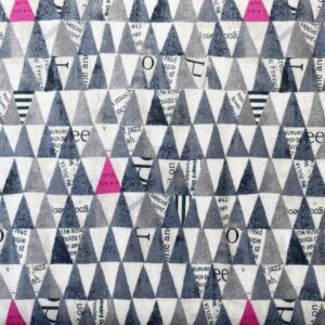Patchwork stof - hvid med grå og pink trekanter