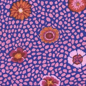 Patchwork stof - Kaffe Fassett - Pink guinea blomst på koboltblå bund