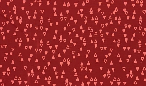 Patchwork stof - rød stof med trekanter