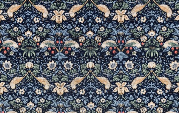 patchwork stof - Jordbærtyv William Morris mørkeblå bund