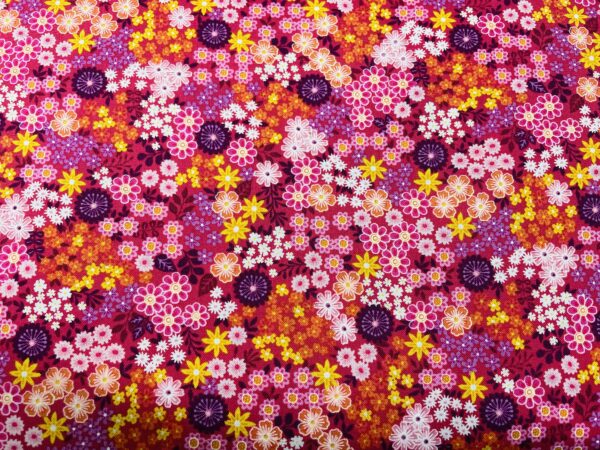 Patchwork stof - Millefleurs pink lilla rosa orange små blomster