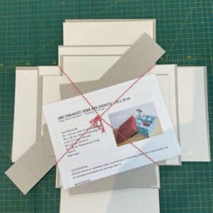 Høj firkantet æske med indsats