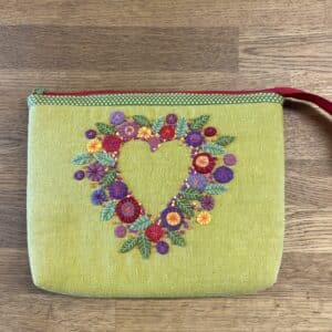 Taske med filt broderi